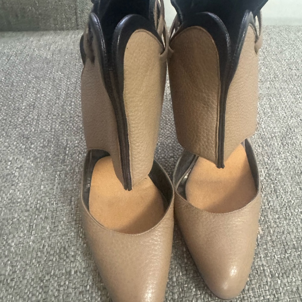 Manolo Blahnik Tan Ankle Booties